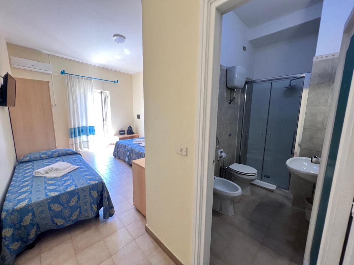 Hotel Riviera Alghero Bagian luar foto