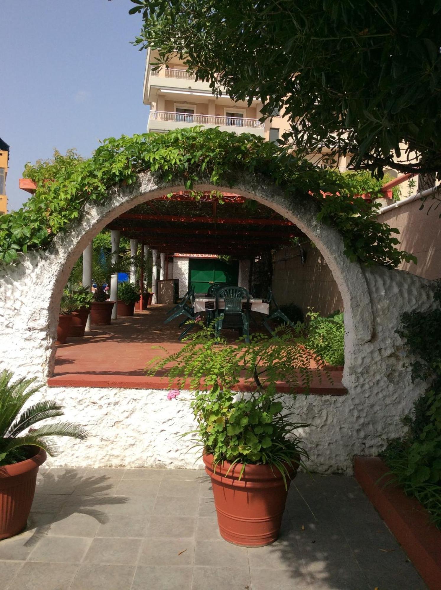 Hotel Riviera Alghero Bagian luar foto